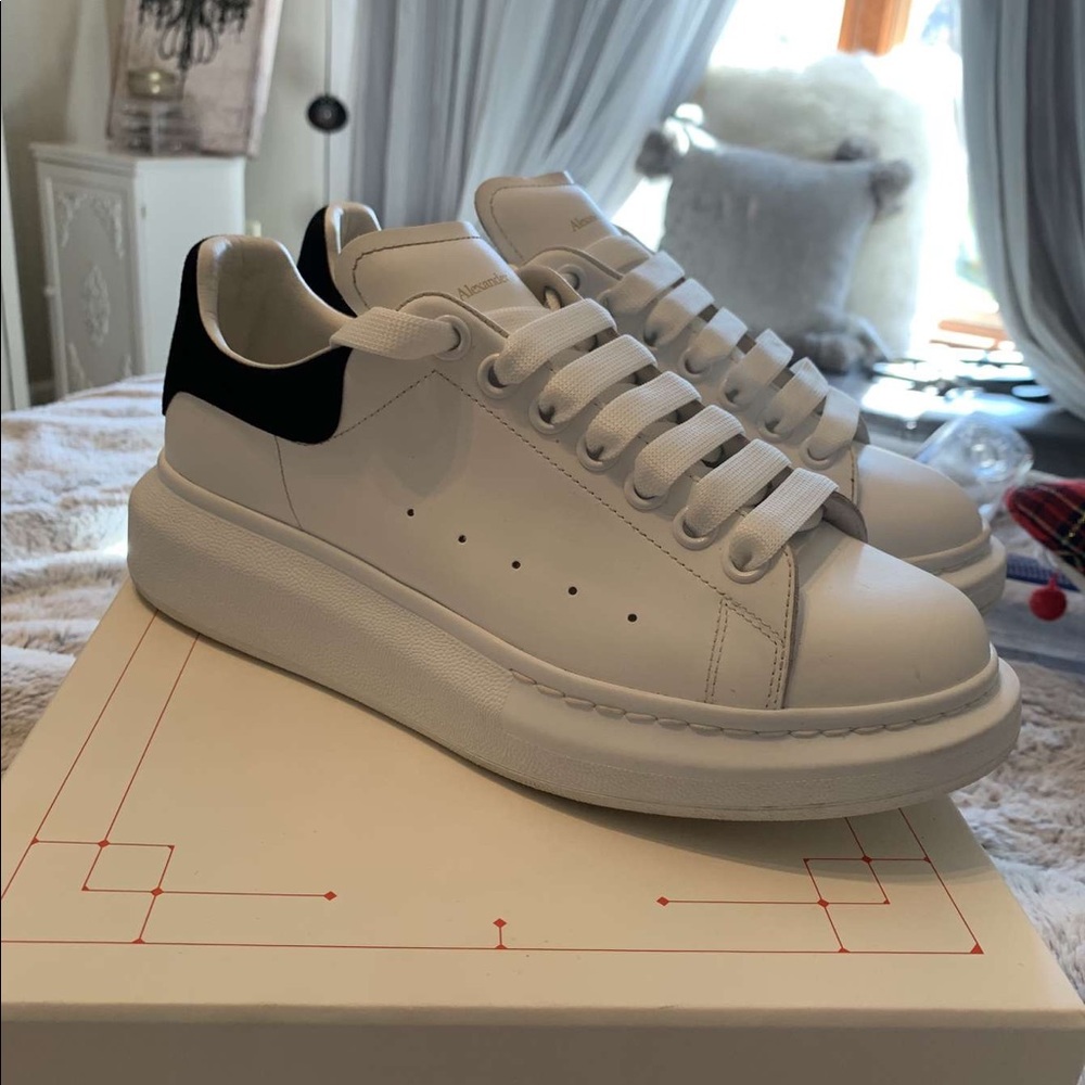 COPY - Alexander McQueen oversized sneakers